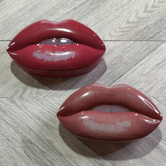 HUDA BEAUTY Lip Kit Tins -*Limited* - Picture 1 of 7